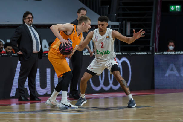 出冷静判断 出冷静判断