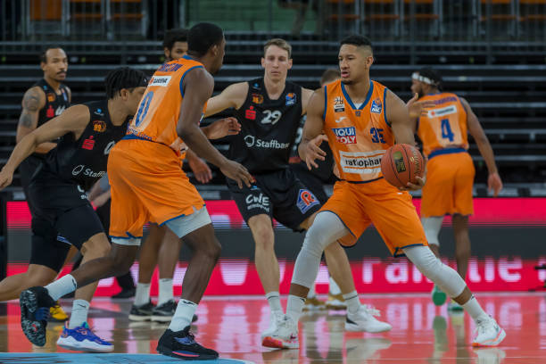 同龄优势 同龄优势